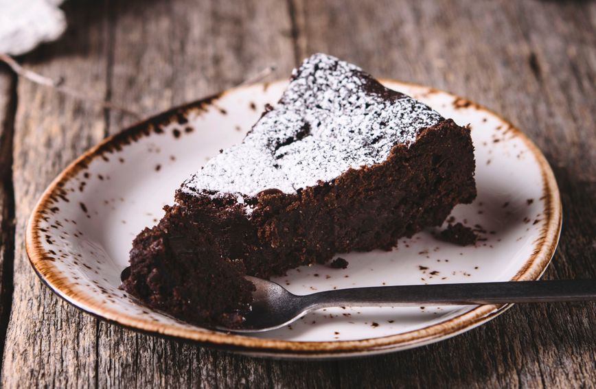 Pročitajte više o članku Recept: Brzi čokoladni “light” kolač