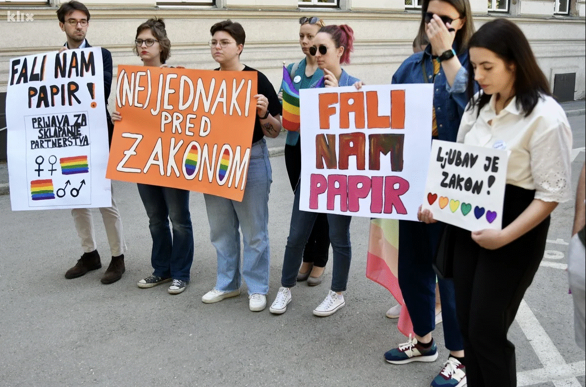 Pročitajte više o članku LGBT parovi protestom u Sarajevu zatražili legalizaciju istopolnih brakova