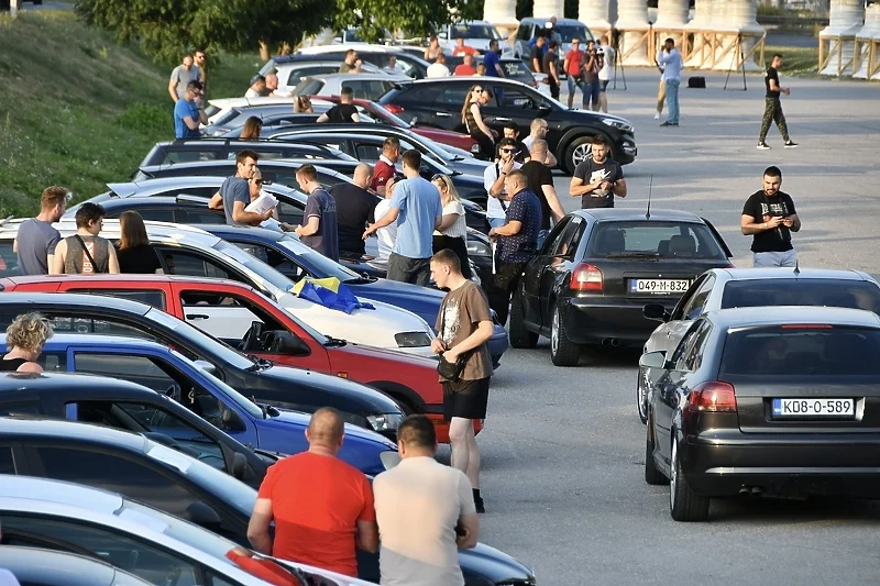 Pročitajte više o članku Sarajevo: Građani protestnom vožnjom iskazuju bunt zbog nekontrolisanog rasta cijena goriva