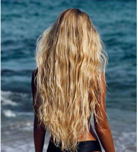 Pročitajte više o članku Kako sačuvati plavu kosu tokom ljeta?