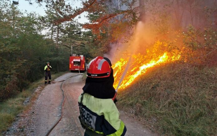 Pročitajte više o članku U Sloveniji veliki požar: Evakuiraju nekoliko sela