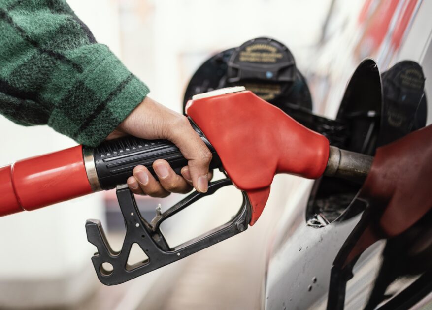 Pročitajte više o članku Pad cijena goriva – litar benzina na pojedinim pumpama ispod 3 KM
