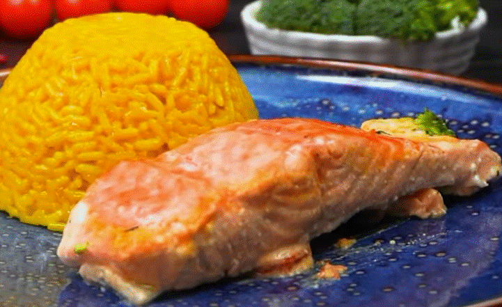 Pročitajte više o članku Recept: Sočan i ukusan losos u umaku!