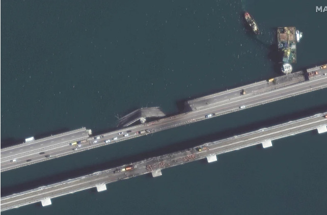 Pročitajte više o članku Objavljene satelitske fotografije Krimskog mosta, rekonstrukcija u toku￼￼
