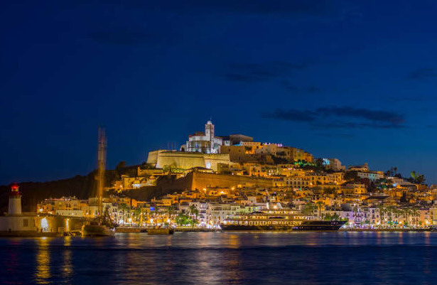 Pročitajte više o članku Ibiza španjolsko ostrvo smješteno u Sredozemnom moru
