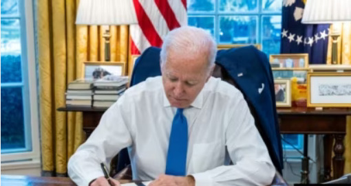 Pročitajte više o članku Joe Biden potpisao zakon o ukidanju ograničenja zaduživanja zemlje
