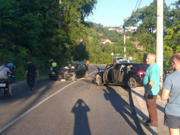 Kako nam je potvrđeno iz Operativnog centra MUP-a KS, nesreća se desila u mjestu Nebočaj u 18 sati i 45 minuta