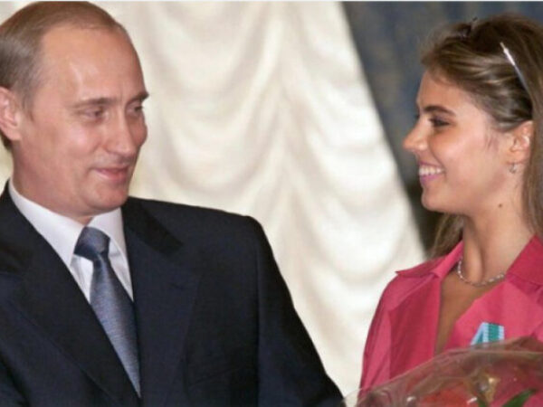 Nakon dvije godine viđena Putinova ljubavnica koja je navodno rodila