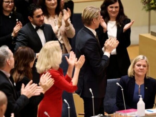 Prva žena premijer Švedske dala je ostavku nekoliko sati nakon imenovanja