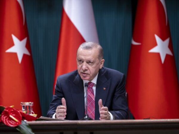 Erdogan o izvozu bespilotnih letjelica Poljskoj: Prvi put u historiji Turska izvozi bespilotne letjelice članici NATO-a i EU-a