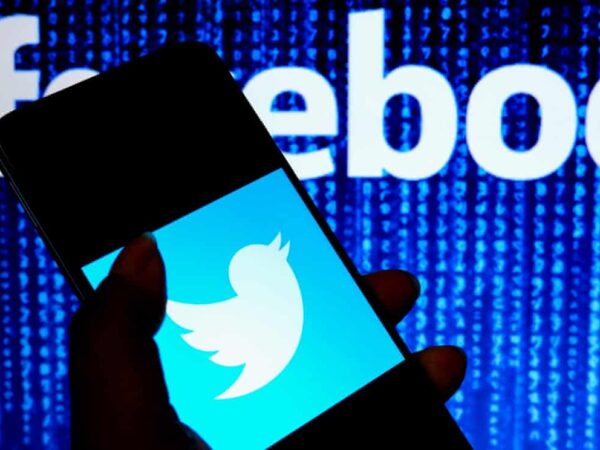 Rusija blokira pristup Facebooku i Twitteru