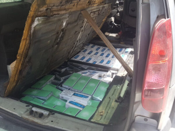 SIPA otkrila 3.500 kutija cigareta u vozilu