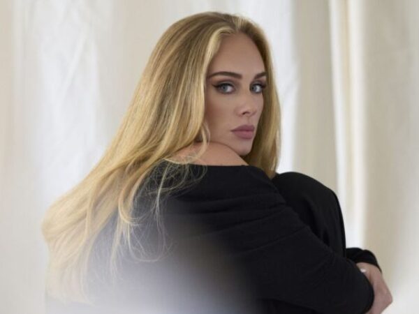 "Jecala sam pišući je": Adele objavila baladu u kojoj preispituje odluku o razvodu