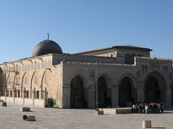 Al Qibli mosque: IZRAELSKE POLICIJSKE SNAGE NAPALE PALESTINCE