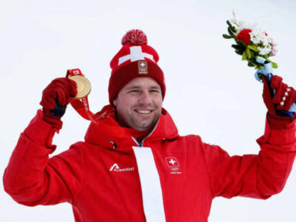 Peking 2022: Beat Feuz osvaja svoju prvu zlatnu olimpijsku medalju