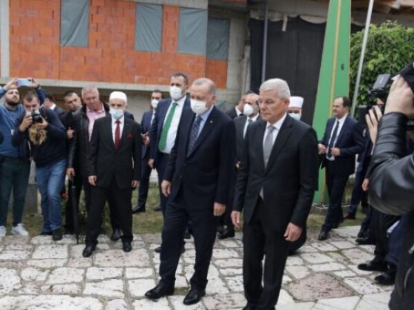 Predsjednik Turske obišao mezarje Kovači