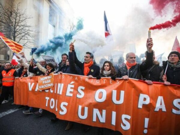 Pariz-demonstracije-3