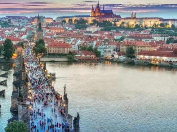 Češka otvara restorane i barove, dopušta ulazak stranim turistima