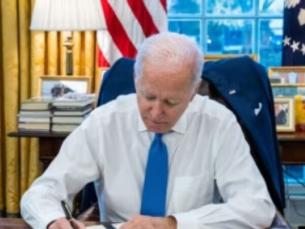 Predsjednik SAD-a Joe Biden potpisao