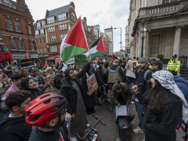 SLOBODA ZA PALESTINU U LONDONU ODRŽAN PROTEST PROTIV IZRAELSKIH NAPADA NA AL-AKSU