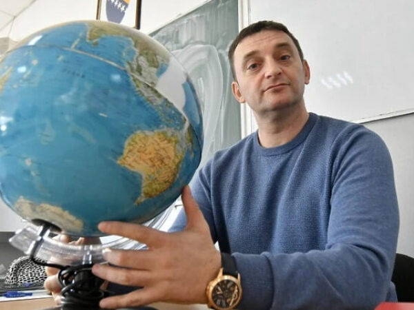 Jedan od najboljih profesora geografije u BiH Vedran Zubić proglašen tehnološkim viškom