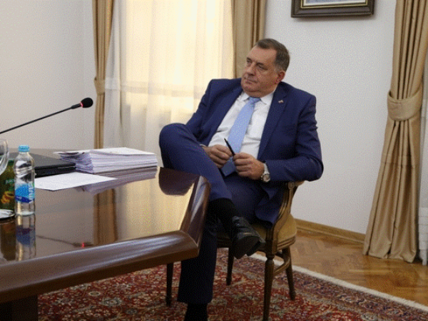 Dodik stvara haos u državi, pripremio novac za plaće Srbima u institucijama BiH