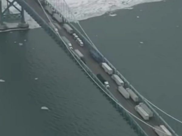 okončana blokada mosta u Kanadi koja je prijetila gubicima velikih firmi