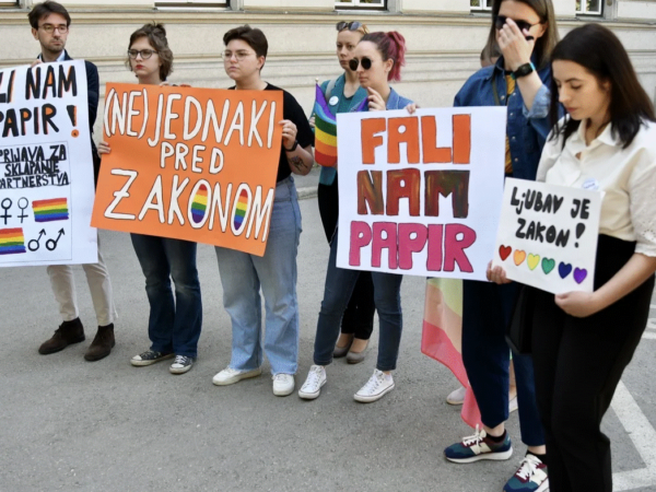 LGBT parovi protestom u Sarajevu zatražili legalizaciju istopolnih brakova