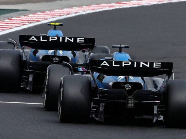 Francuska ekipa u Formuli 1 u šokantnom raspletu ostala bez dva vozača u 24 sata