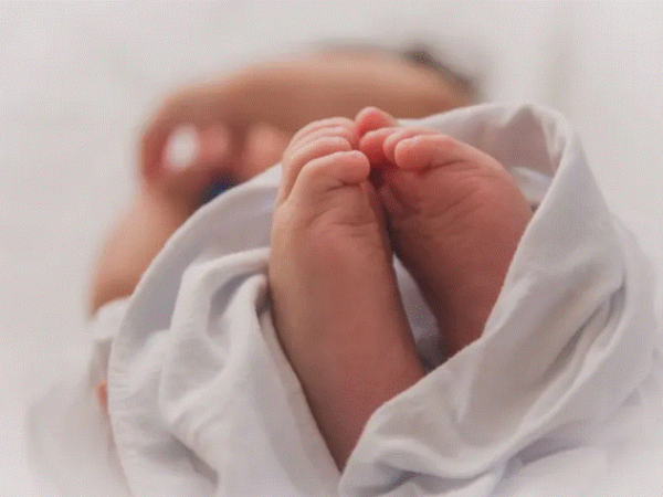 Video koji je obišao svijet: Beba prohodala sekundu nakon poroda