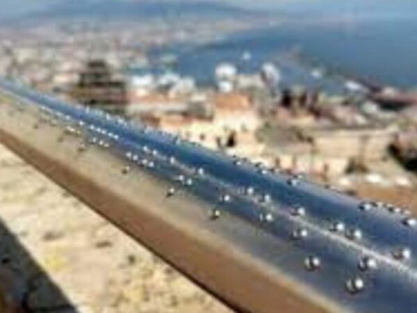 Ograda u Napulju ima Brajevu azbuku koja opisuje pogled za slijepe ljude