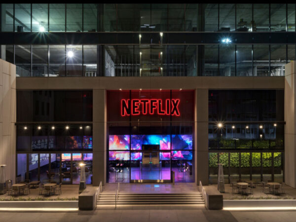 Netflix u partnerstvu s Microsoftom na planu jeftinije pretplate
