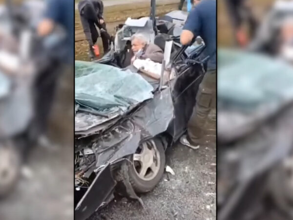 Uznemirujuće: Tenk u Kijevu namjerno pregazio auto koji je vozio stariji civil