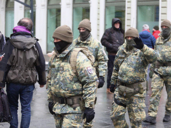 Pripadnici EUFOR-a u patroli, prošetali centrom Sarajeva