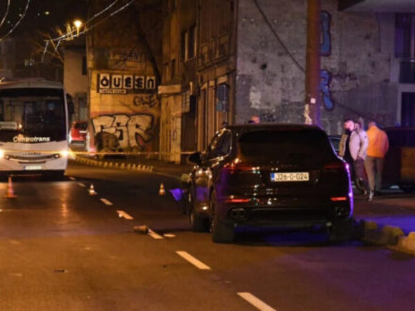 Vozač Porschea udario dječaka na Drveniji, policija blokirala ulicu