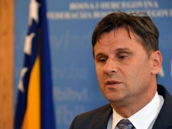 Novalić: Nije tačno da Vlada FBiH nije podržala ugovor za nabavku vakcina