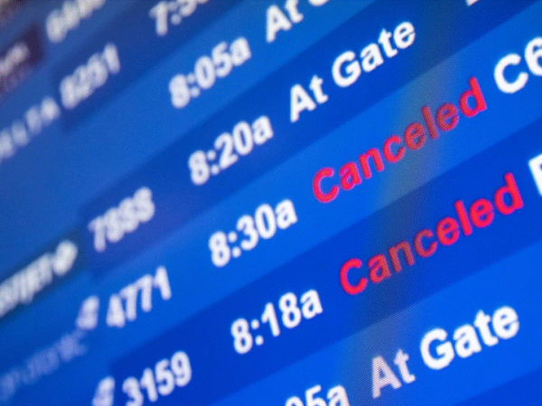 Više od hiljadu letova u Sjedinjenim Državama otkazano zbog omicrona