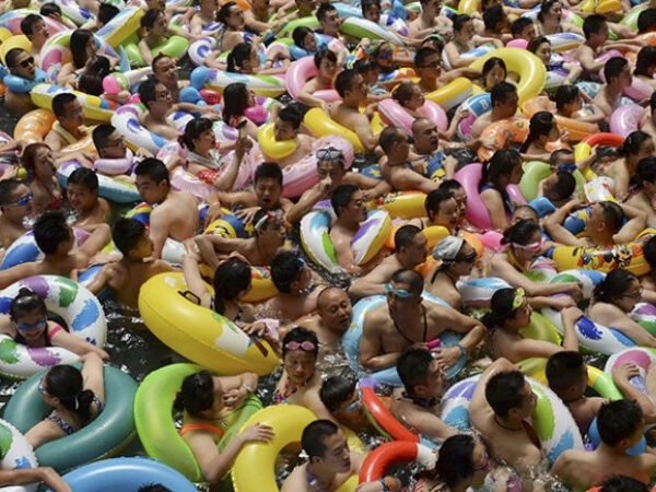 Ljudi ne mogu da se pomjere: Kineski bazeni su prava noćna mora za kupanje