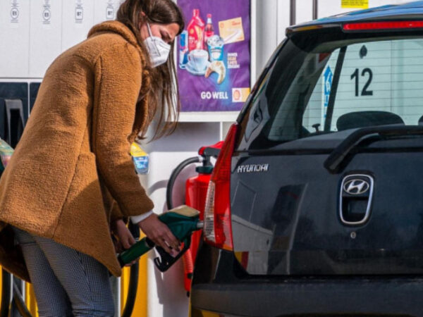 Suludi trend na benzinskim pumpama: "Jeftinije mi je platiti kaznu nego natočiti pun tank"