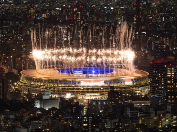 Svečano zatvorene 32. Olimpijske igre u Tokiju, Tuka nosio zastavu BiH
