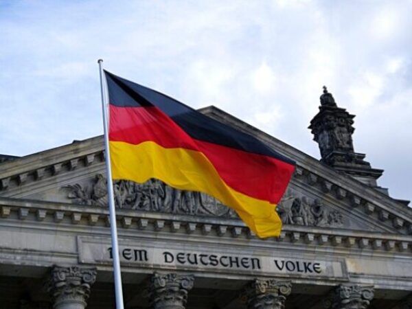Njemačka ublažava restrikcije na putovanja iz zemalja s delta varijantom virusa