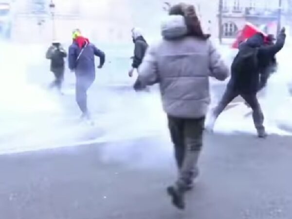 protesti-pariz-1-ss