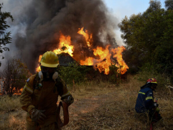 Turska: Strani turisti evakuisani jer požari prijete odmaralištima