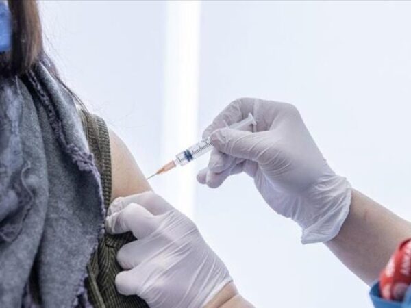 Kakve simptome imaju zaraženi koji su vakcinisani, a kakve oni koji nisu?