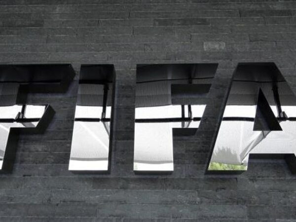 FIFA sankcionisala Rusiju: Selekcije neće moći koristiti ime Rusija, zabranjeni zastava i himna