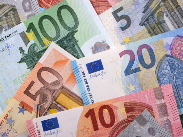 Četiri države odbijaju da uvedu euro